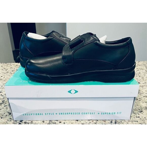 APEX LEGENDS Men's Biomechanical Single Strap Oxford Sneaker - Picture 2 of 9